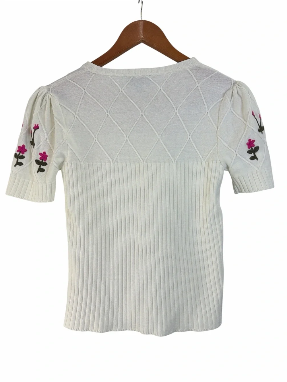 CeCe Floral Embroidered Knit Top XS Cream 100% Cotton Puff Sleeve Ribbed - Picture 3 of 5